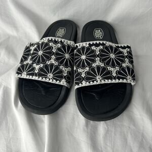 Hey Dude Chandler Eyelet Cabana Womens Sandals Size 11 Black Slides Crochet